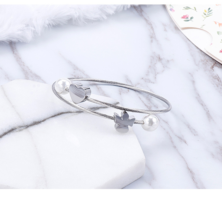 Fashion Simple Three-color Stainless Steel Pearl Heart Angel Bracelet Wholesale Nihaojewelry display picture 3