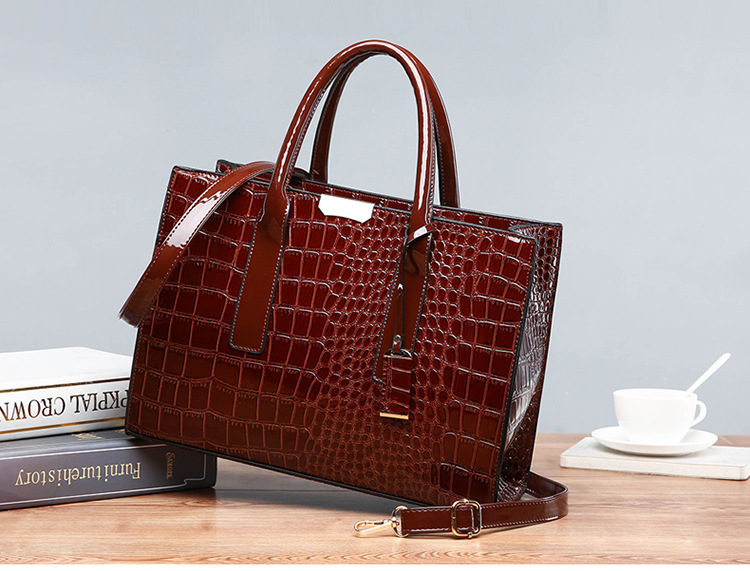 Crocodile Pattern Shoulder Bag Three-piece Set Wholesale Nihaojewelry display picture 18