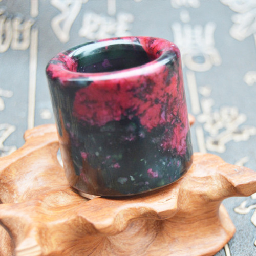 Henan jade manufacturers wholesale Xiu jade peach blossom jade rings men's rings wholesale conference gifts