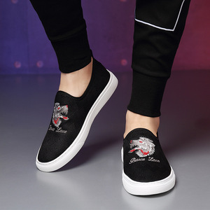 厂家一件代发刺绣布鞋男夏季透气懒人鞋韩版一脚蹬休闲乐福鞋