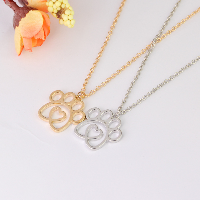 Collier Explosion Clavicule Chaîne Simple Creative Nouveau Creux Amour Chien Griffe Pendentif Collier En Gros Nihaojewelry display picture 4