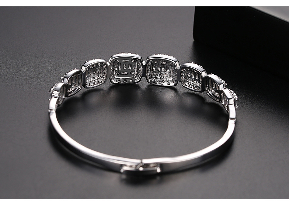 Bracelet Fashion Simple Square Ladies Copper Inlaid Zirconium Bracelet display picture 5