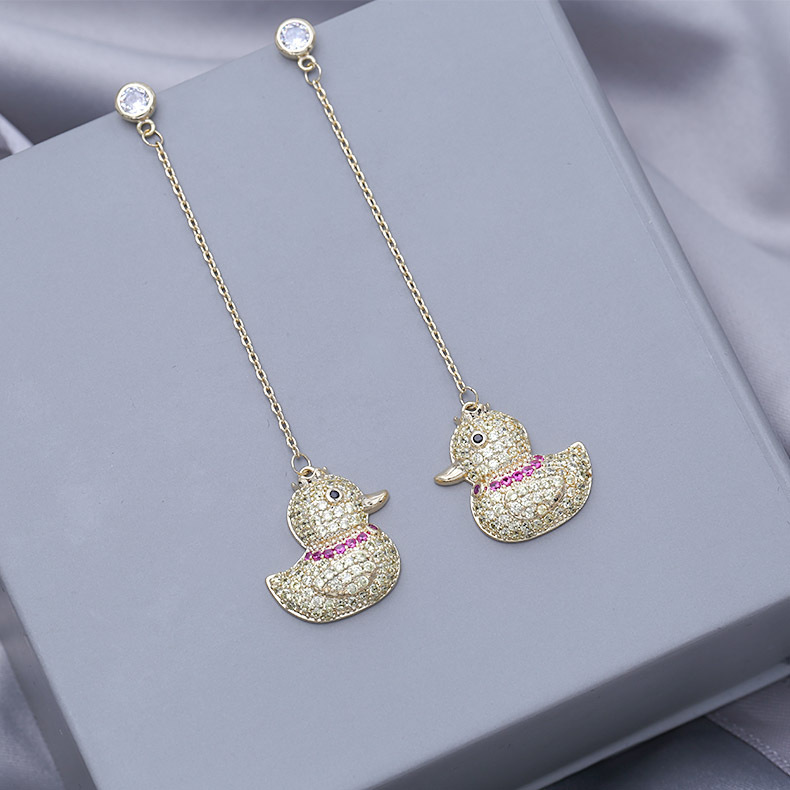 925 Argent Aiguille Petit Jaune Canard Mignon Longue Boucles D'oreilles Femme Coréenne Simple Creative Tendances Mignon De Bande Dessinée Boucles D'oreilles display picture 9