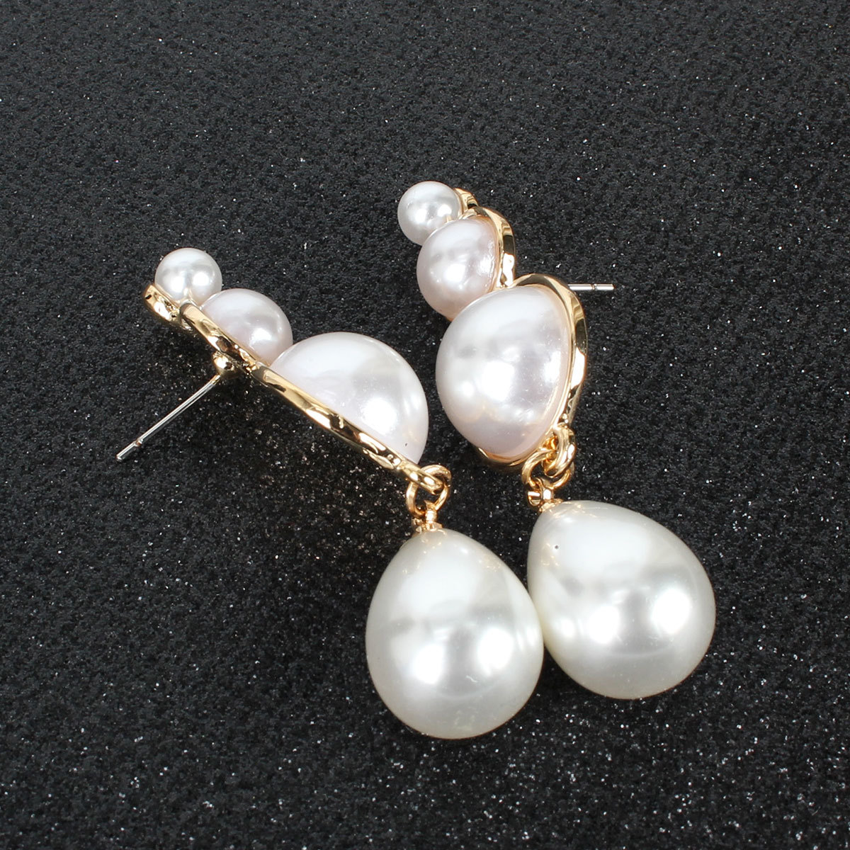 Simple Earrings Elegant Drop-shaped Alloy Inlaid Pearl Imitation Sweet Earrings For Women display picture 8