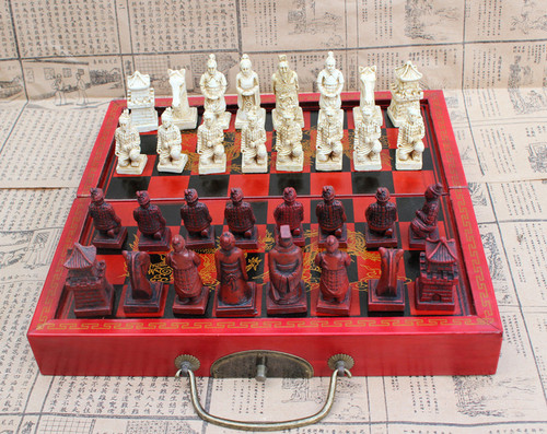 Cross-border retro international chess figurines, stone chess pieces, 3D chess characters, chess set with wooden chessboard, creative chess set