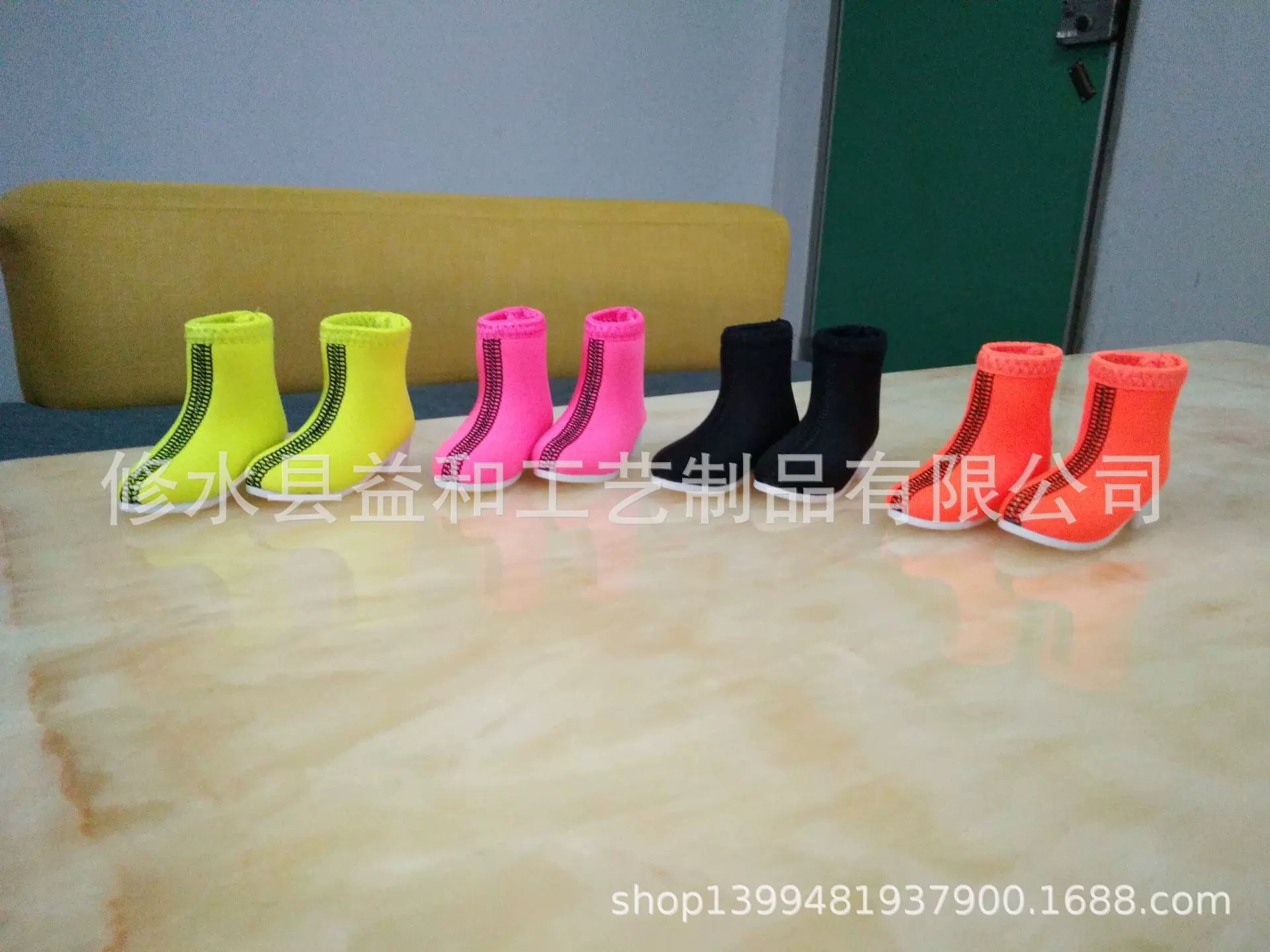 叶罗丽娃娃通用高跟靴子鞋 儿童玩具娃娃鞋子配件 冰公主靴子