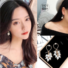 拼多多爆款s925银针淑女优雅百搭耳钉一串珍珠水滴耳坠耳饰E0033