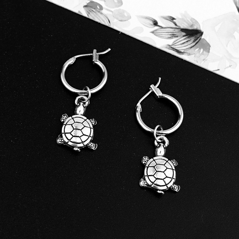 Best Seller In Europe And America Cute Personality Three-dimensional Turtle Pendant Ear Ring Vintage Ancient Silver Animal Earring Ear Clip Female display picture 3