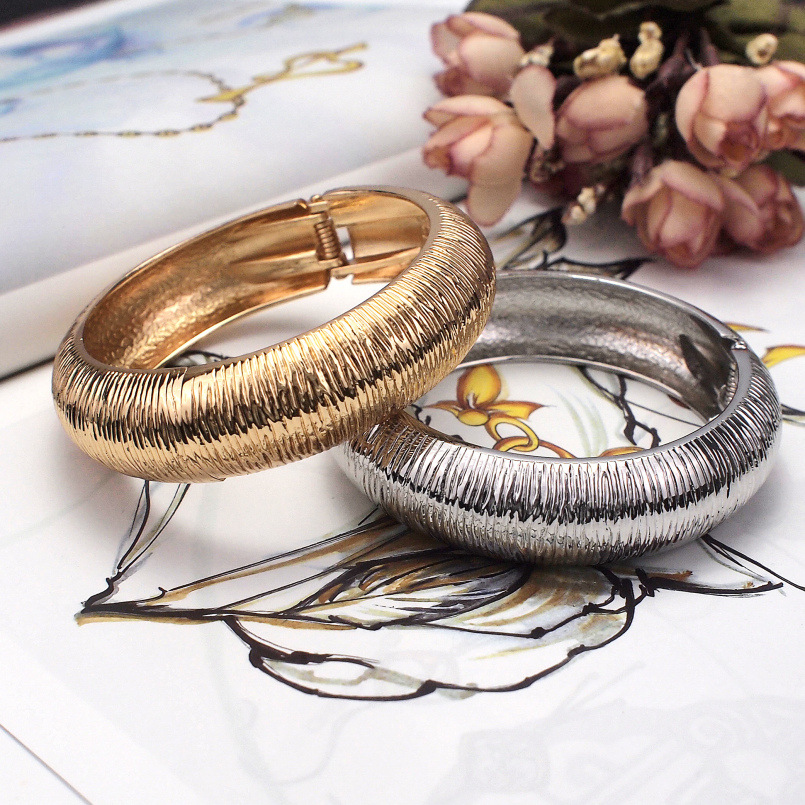 55g Weight Bangle Classification Alloy Chain Material 1 Piece Quantity Holiday, Party Occasion Alloy Material Geometric Pattern Women's Gender Plating Design Exaggerated Style Wholesale Jewelry Exaggerated Geometric Alloy Plating Bangle 6