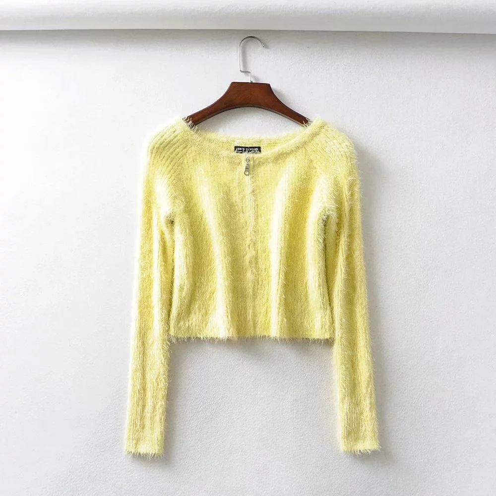 Short knitted demi-season cardigan