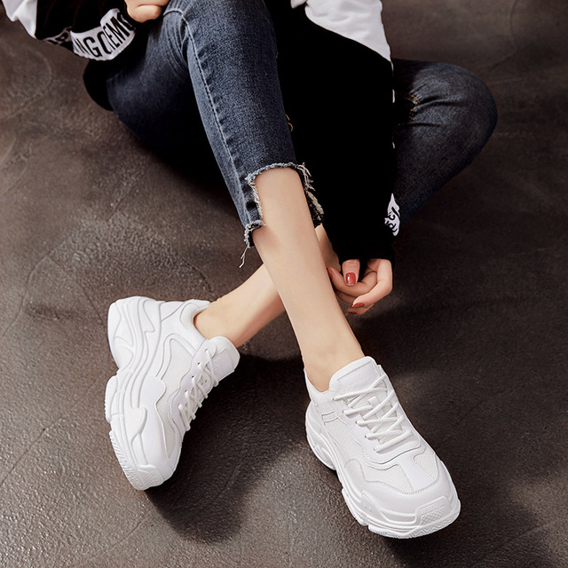 Giày lưới thoáng khí nữ cũ 2019 Phiên bản Hàn Quốc của ulzzang Giày trắng hoang dã Giày đế dày Giày cao