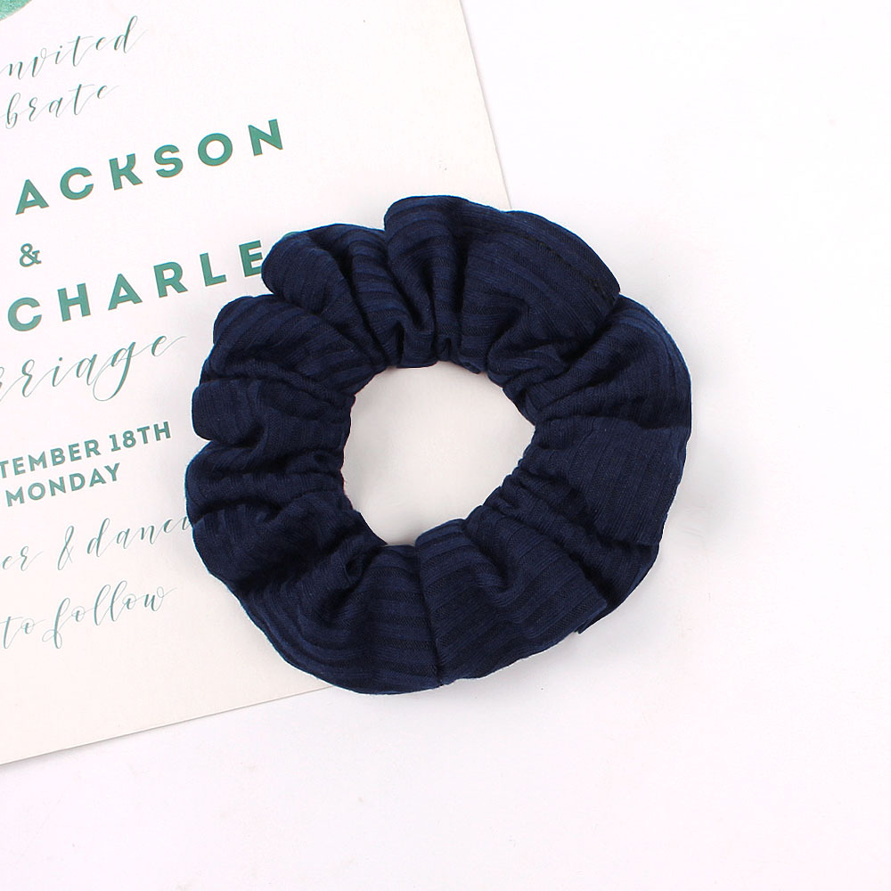 Large Intestine Hair Tie Fall Winter Simple Pure Color Knitted Hair Scrunchies  Wholesale Nihaojewelry display picture 2