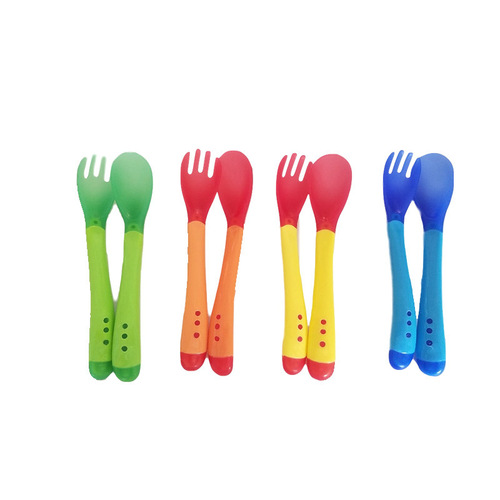 Baby temperature sensing spoon baby soft head spoon feeding medicine spoon temperature sensing spoon color changing spoon fork with packaging