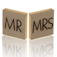 Valentine's Day Wedding Celebration Decor Gift MR MRS Dual-Sided Engraved Ornament New Couple Engraved Wooden Craft