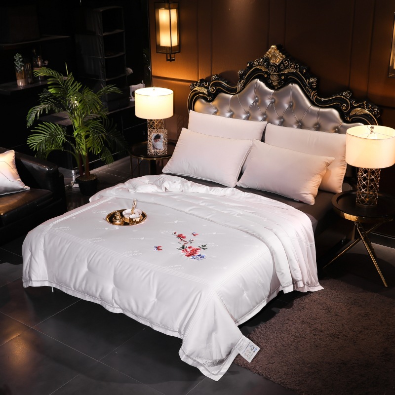 2020新品绣花蚕丝被夏凉被高档桑蚕丝苏绣夏天薄被子全棉夏季被芯|ru