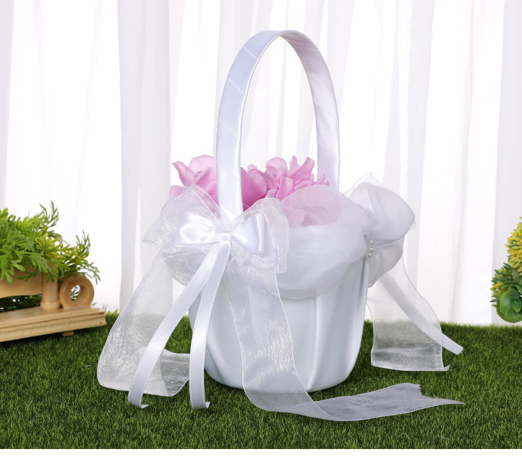 Western-style white flower basket wedding flower scattering, lace bow flower basket, flower girl carrying basket wedding supplies wholesale detail image 8