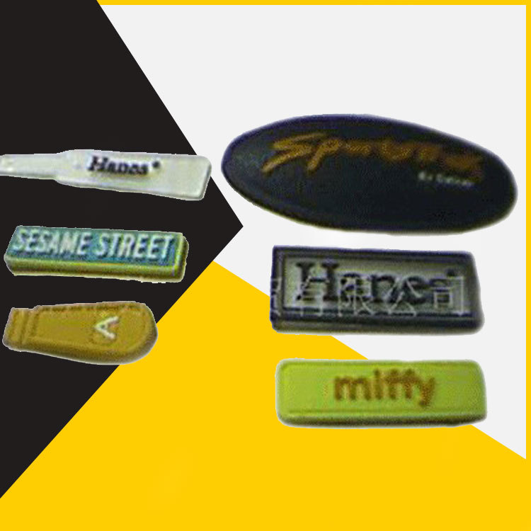 厂家直销 批发供应雅琦服饰环保滴塑标 皮标 胶章 PVC软胶