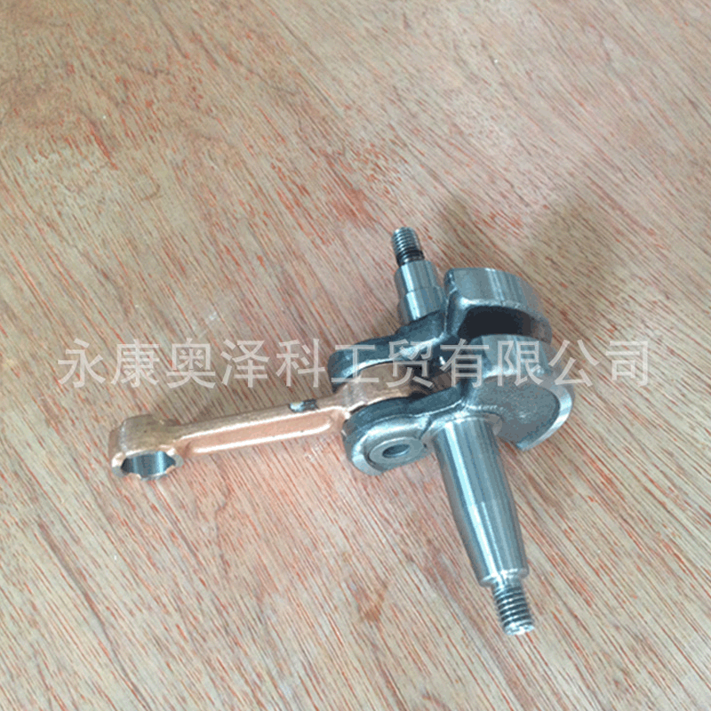 二冲程割草机割灌机打草收割机40-5/44-5/430/520配件曲轴连杆