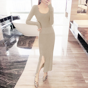 春装女2020新款洋气收腰显瘦开叉针织中长款毛衣女长袖连衣裙9715