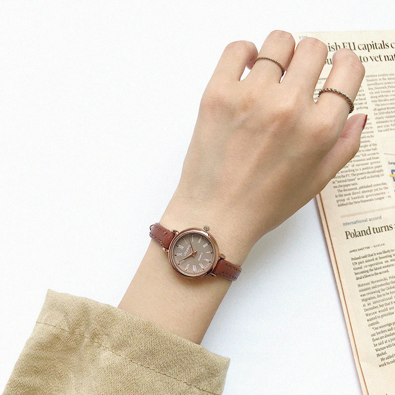 American Niche Chic Watch for Female Students, Korean Style, Simple Ins Style, Retro Literary and Artistic Thin Strap, Compact, Elegant and Exquisite