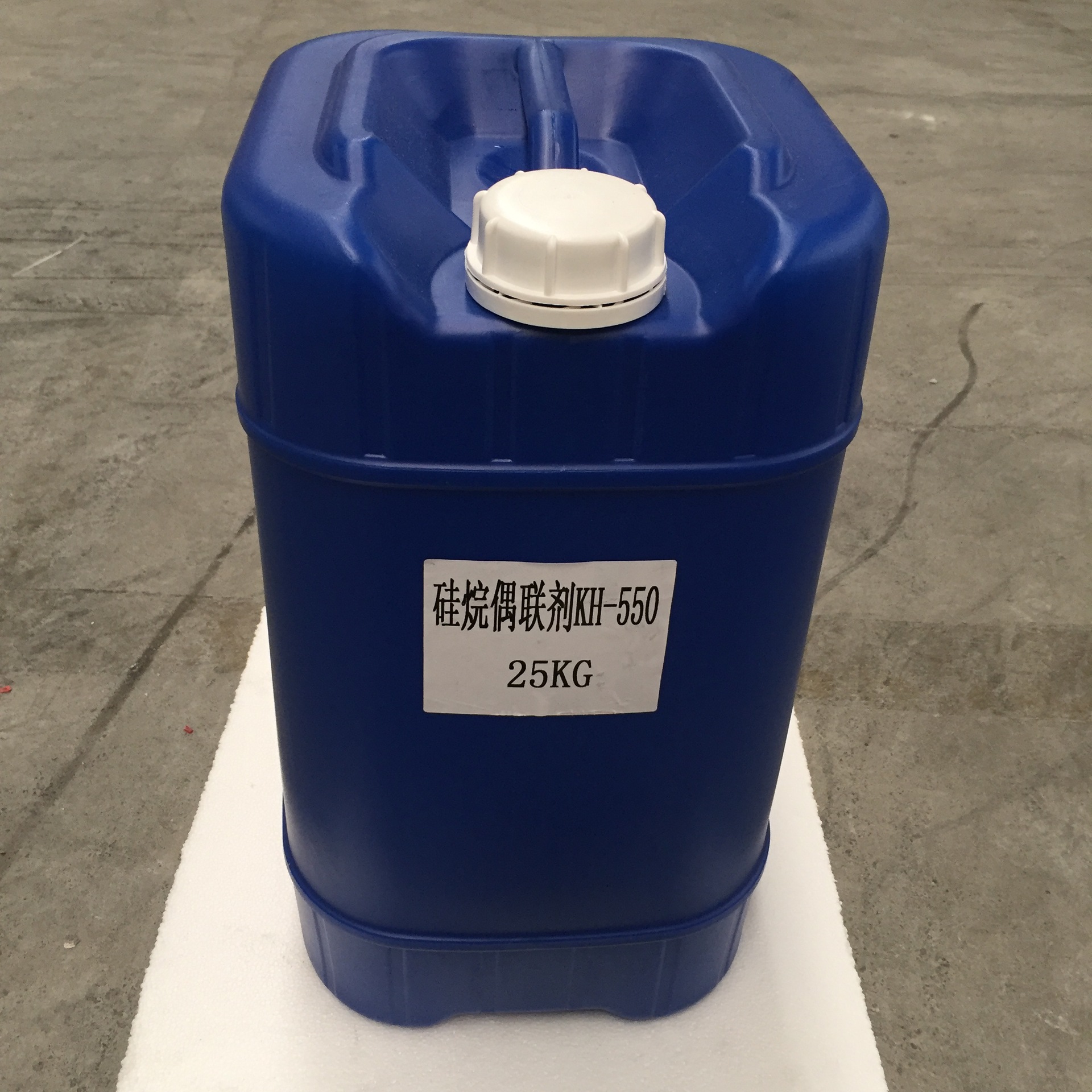 供应硅烷偶联剂KH550 560 570偶联剂玻纤填料粘合流动剂量大