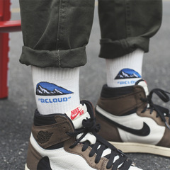 Korean INS-style trendy, minimalist black-and-white snow mountain-patterned versatile long cotton socks for spring and summer—unisex designs.