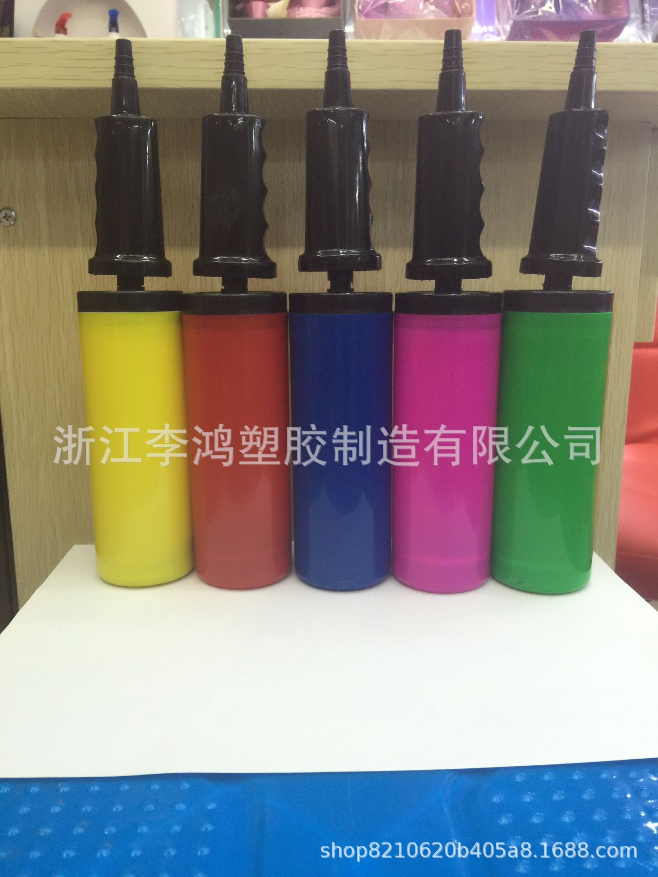 厂家直销中号新料彩色手打气筒，适合给宝宝脖圈，充气娃娃使用