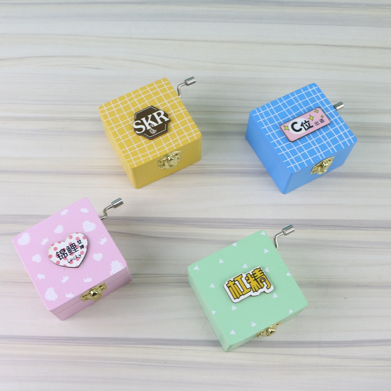 新款160759創意手搖音樂盒 新奇生日禮物八音盒木制工藝品小擺件