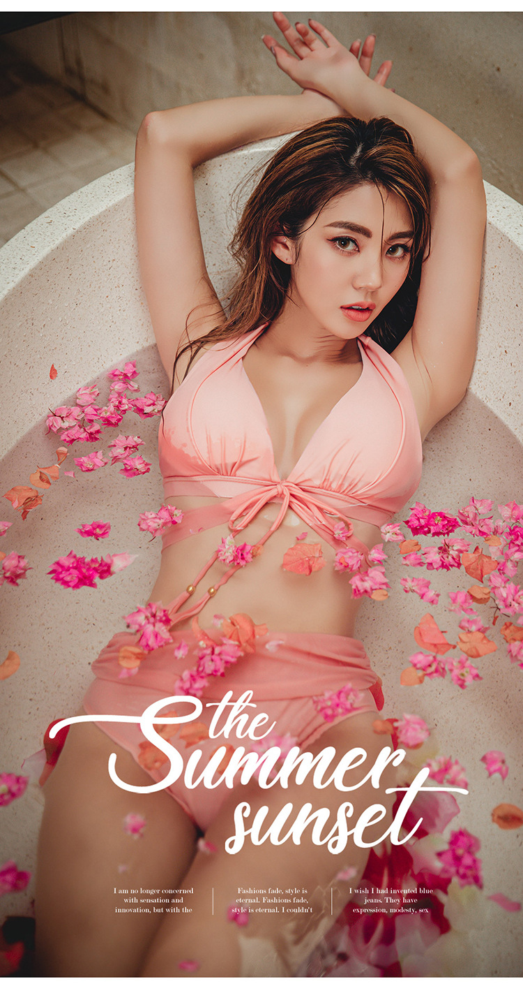 Bikini Model 5