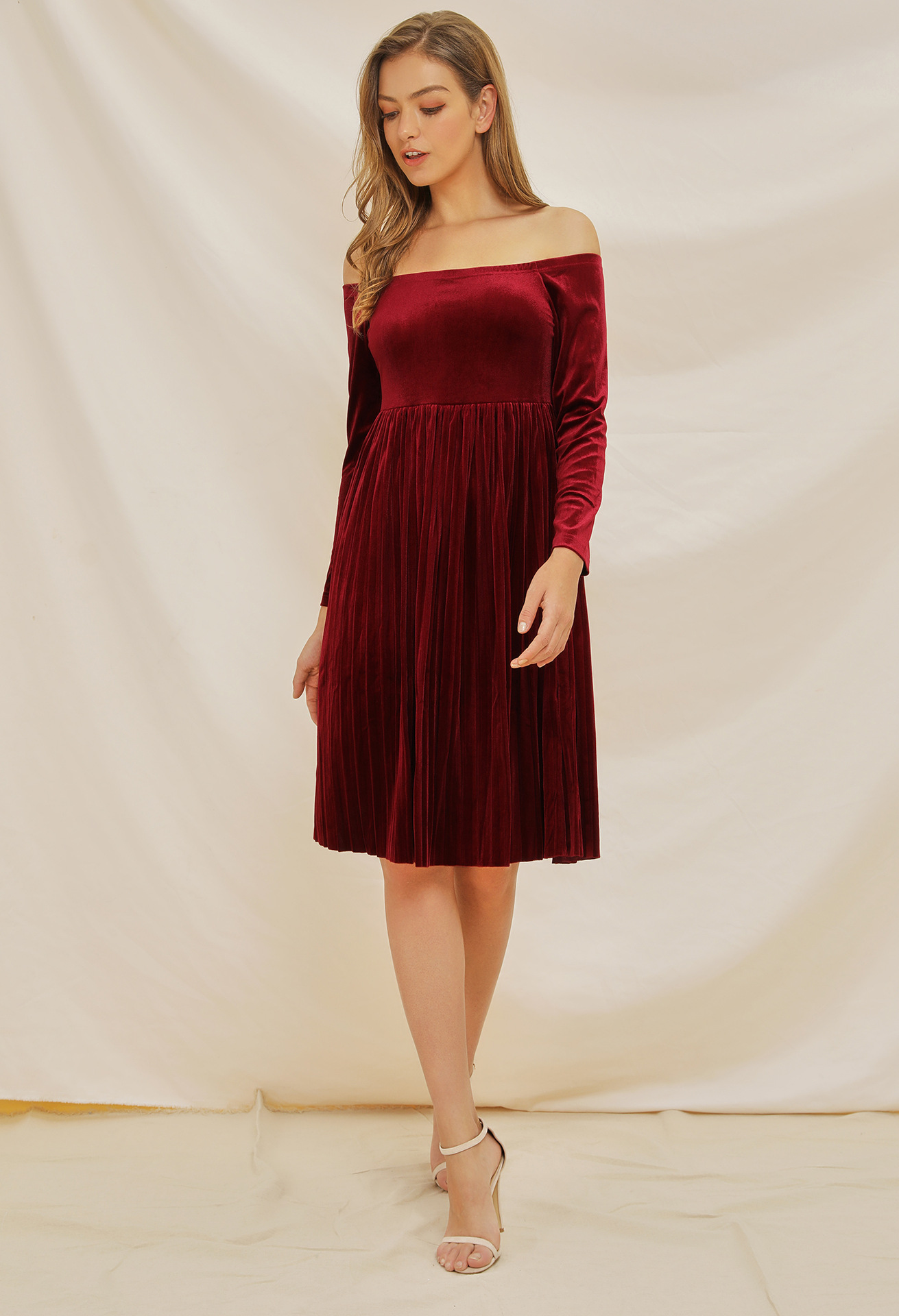 elegant one-shoulder velvet pleated dress  NSSE36059