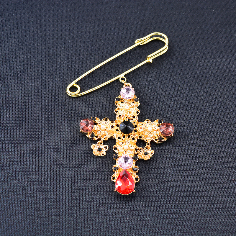 Retro Cross Bang Hollow Color Crystal Brooch display picture 4