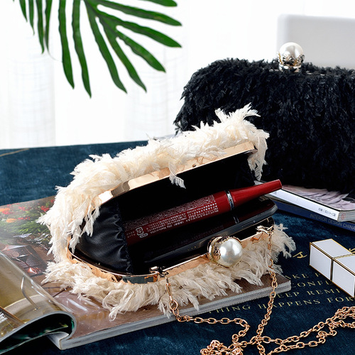 New Arrival Pearl & Feather Handbag with Chain Strap, One-Shoulder Banquet Bag, Evening Gown Bag, Qipao Clutch, Fashionable Women's Bag