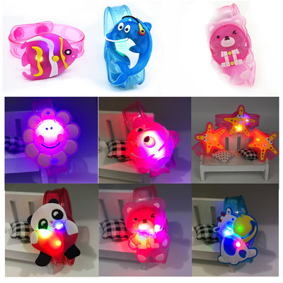 卡通创意发光手腕带圣诞节地摊闪光儿童手表硅胶夜光手环玩具批发|ms