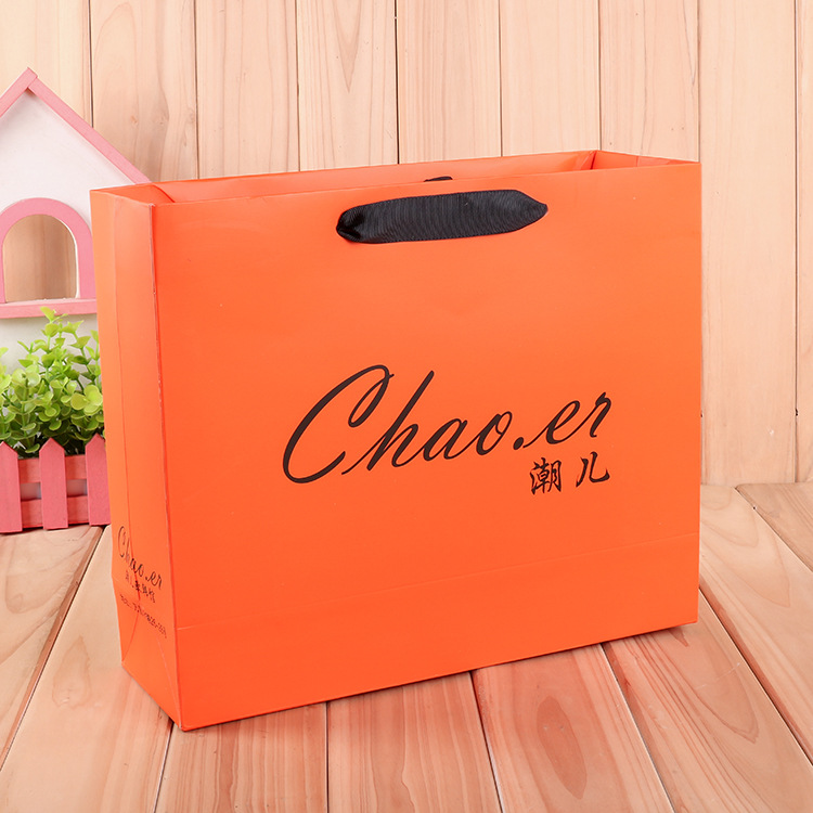 厂家直供定制手提袋定做印刷礼品袋牛皮纸袋白卡服装烫金纸袋