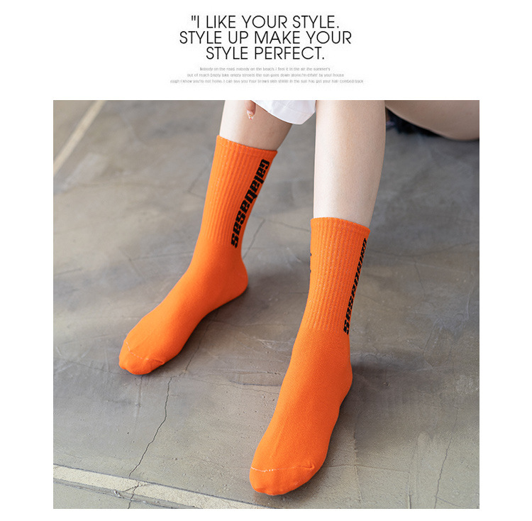 Autumn And Winter New Japanese Street Sports Leisure Women's Mid-calf Socks Wholesale English Letters Hip Hop Skateboarding Trendy Socks display picture 2