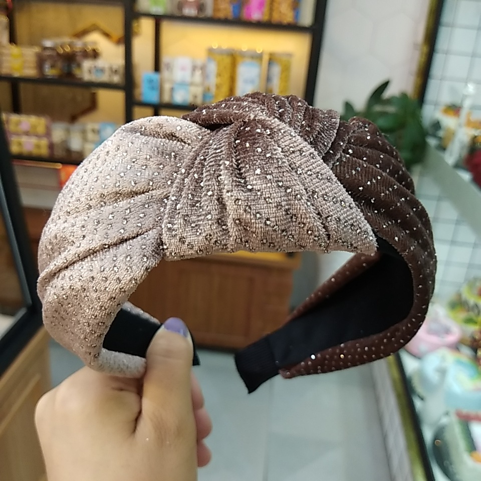 New Velvet Knotted Headband Solid Color Fabric Wide-edge Hot Diamond Hairpin Hair Accessories Wholesale Nihaojewelry display picture 9