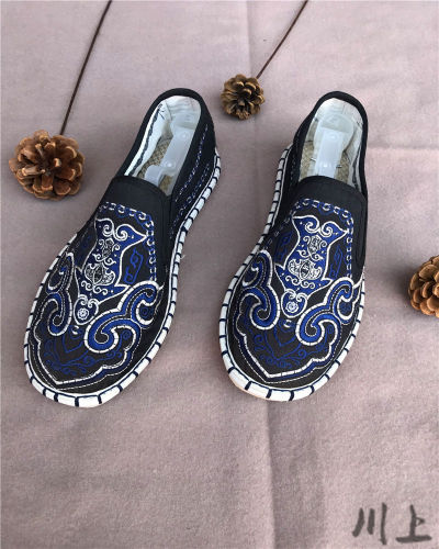 Old Beijing linen clothing shoes for men and men Melaleuca Bottom Blue and White Porcelain Embroidered Handmade chinese kungfu clothes Shoes