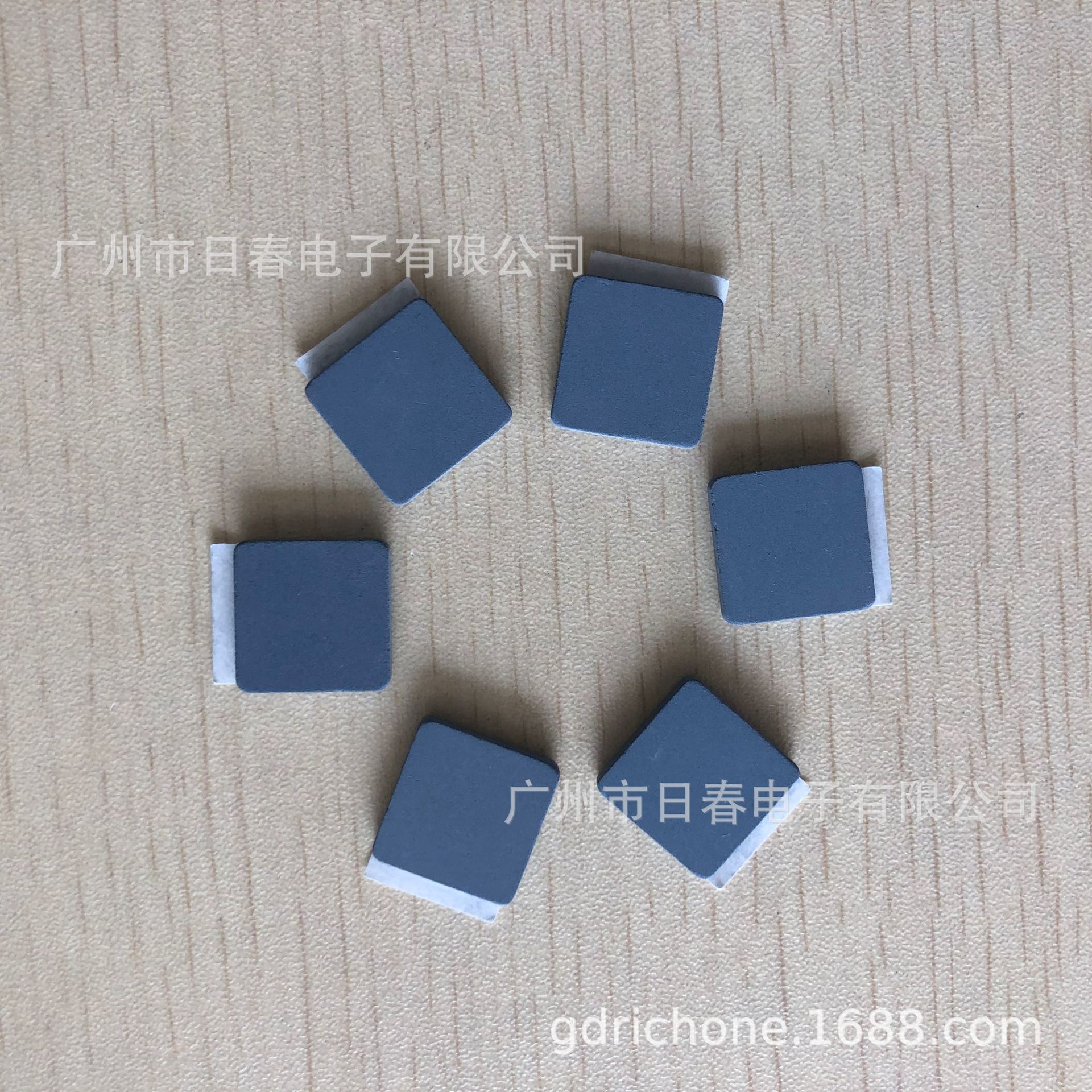 厂家生产投影仪专用 散热陶瓷片 芯片导热碳化硅陶瓷片
