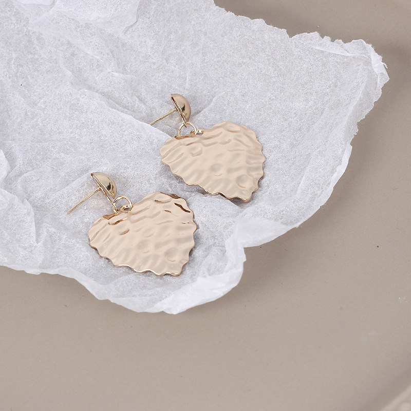 8g Weight Earrings Classification Wedding, Travel Occasion Women'S Gender Gold, Silver Color Fashion New Heart-shaped Metal Earrings For Women Hot-saling Wholesale 1
