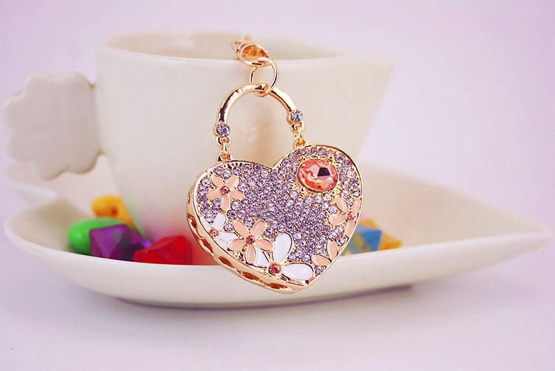 36g Weight Alloy, Metal Material Heart Pattern Men'S Gender Pink, Blue, Peach Color Kuxi Ornament Love Heart Flowers Gem Couple Keychain Women's Bag Accessories Peach Heart Key Chain Metal Pendant 9