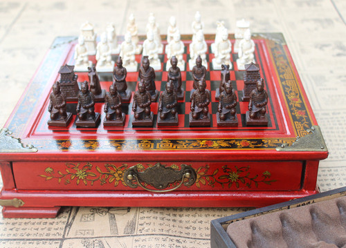 Antique chess trumpet Xi'an Terracotta Warriors chess pieces wooden desktop chessboard three-dimensional chess pieces Christmas gift