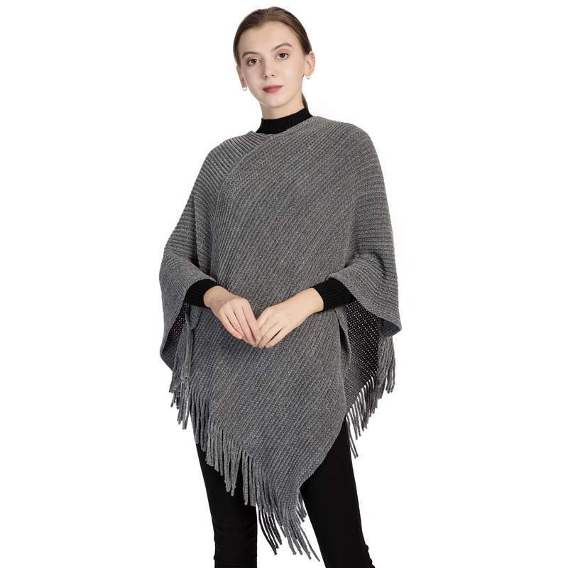 thumbnail image 1 of Otoño/Invierno Color Liso Seda Plateada Warm Flow Su Shawl, 1 of 5