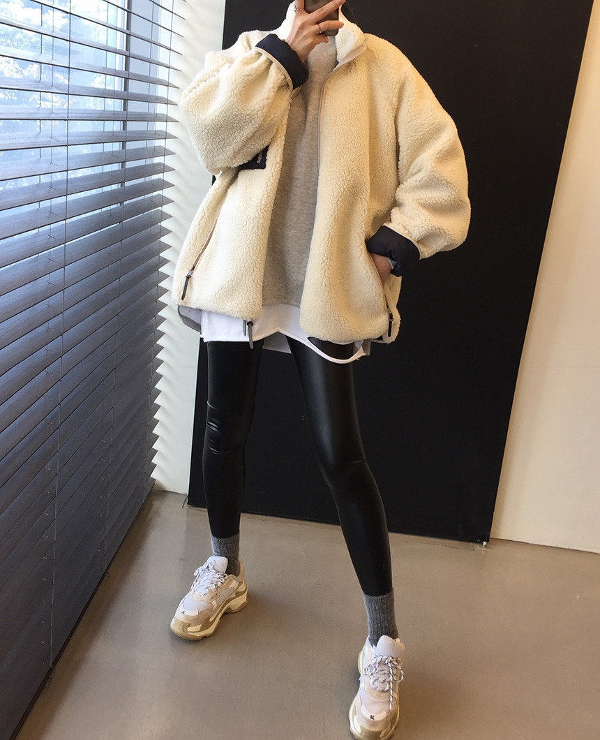 Women's Lamb Wool Coat With Pocket Detail And Stand Collar_voghion.com
