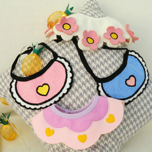 Dog and cat spit towel love bib pet scarf neck scarf Teddy Bichon triangle scarf small dog neck cover