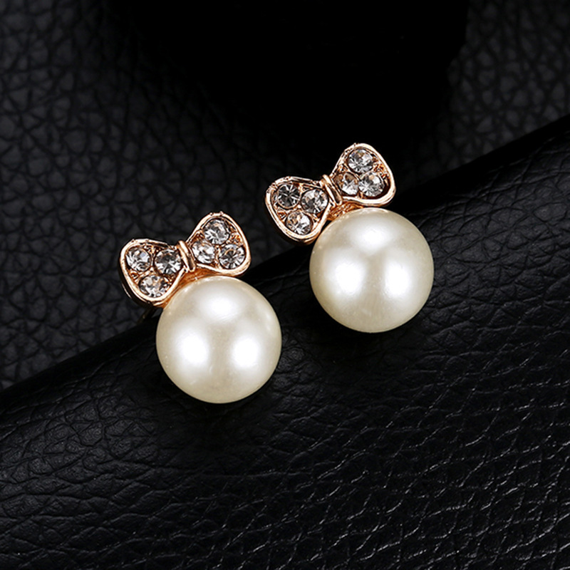 Bow Earrings With Diamonds And Pearl Studs display picture 2