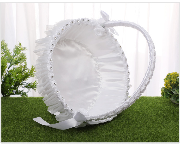 Wedding products, wedding products, wedding products, wedding products, wedding products, Western-style bamboo woven large flower baskets, Chinese wedding props, flower girls, bridesmaids scattering flowers, lace trim baskets, wedding supplies detail image 2