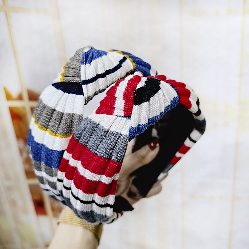 Rainbow Striped Knit Headband Sweet Beauty Female European And American Wool Headband Hairpin display picture 14