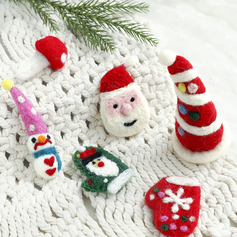手作羊毛毡圣诞树装饰品圣诞老人粉色圣诞树挂件手工DIY圣诞礼物