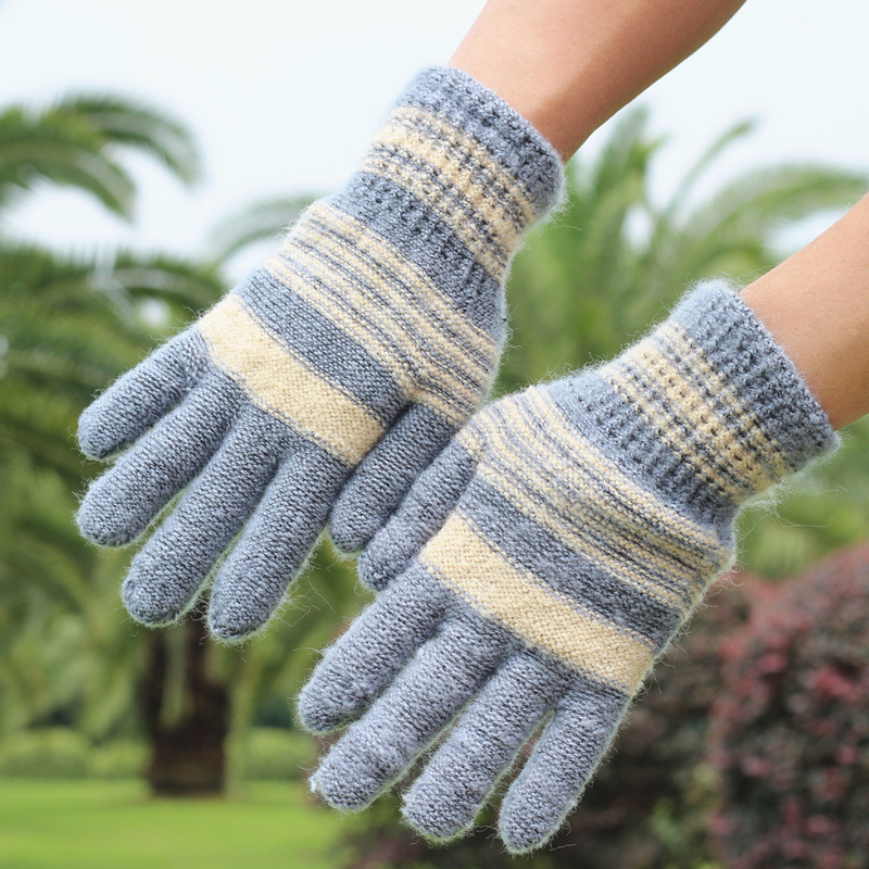 Men's plus velvet riding yarn gloves winter cold motorcycle gloves wholesale stall knit gift gloves