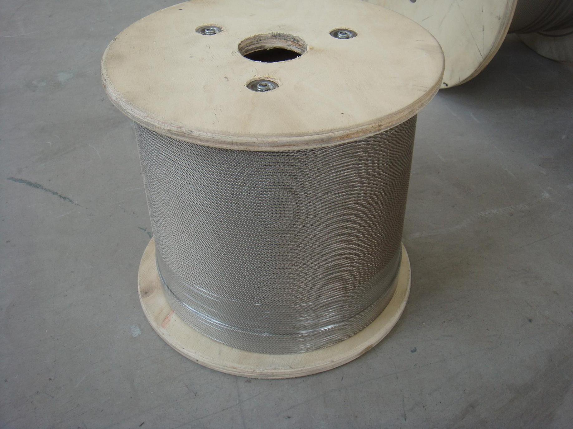 304不锈钢钢丝绳 细软包塑包胶钢丝绳 运动跳绳 非标定制铝套卡扣